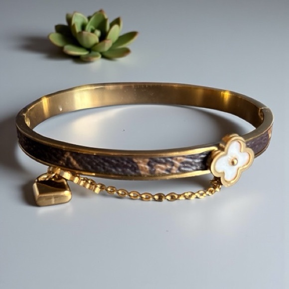 UPCYCLED Louis Vuitton Gold and Brown Bracelet with lock and key charm - Picture 1 of 5